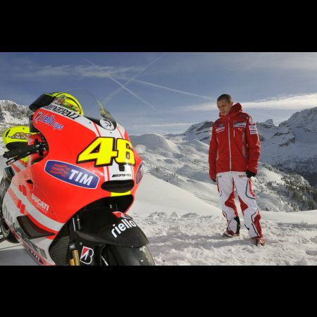 Poster "Valentino Rossi - Najmračnija godina-2011"